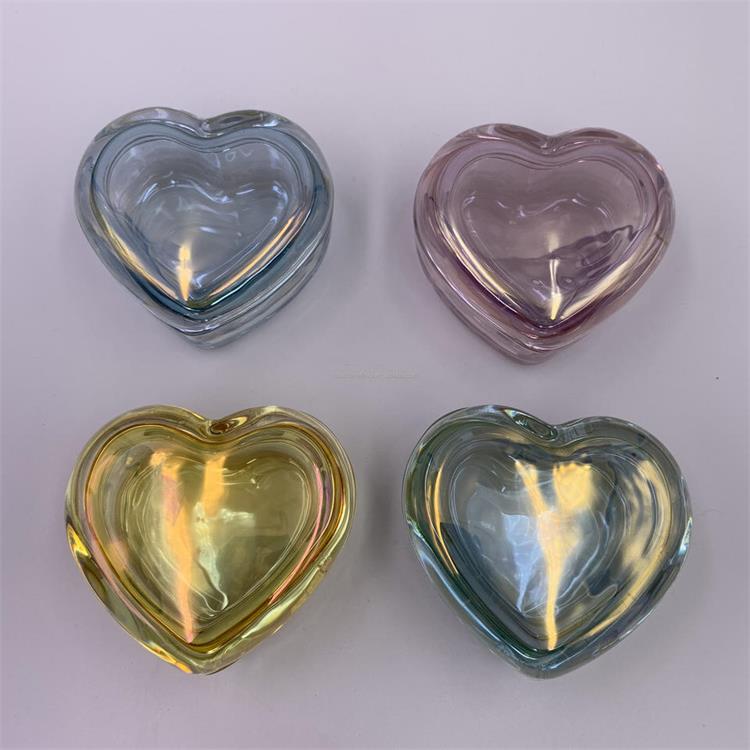Wholesale Valentine day gift empty decoration color heart shaped glass candy jar with lid little jewel box
